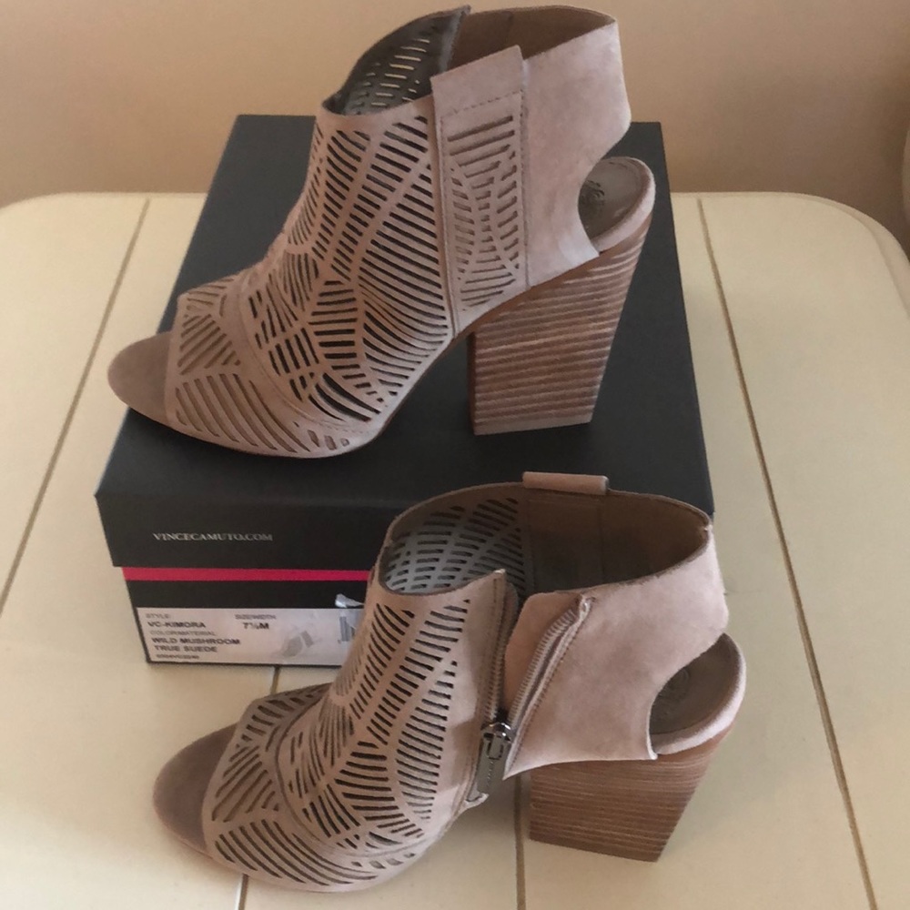 Shoes - Picture 4 of 4